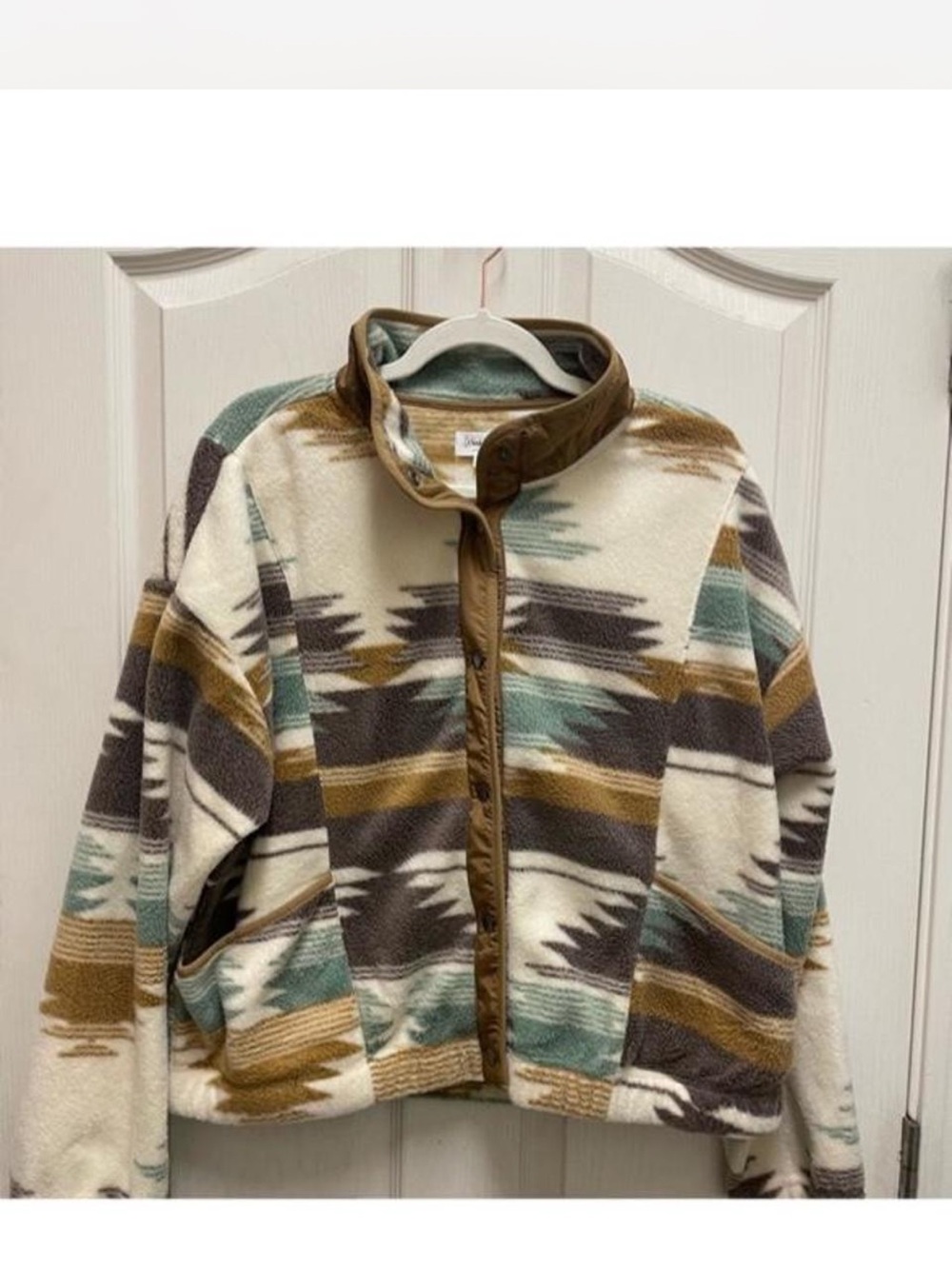 Size XL Woman’s Aztec Pattern Fleece Jacket in Cream, Teal & Brown